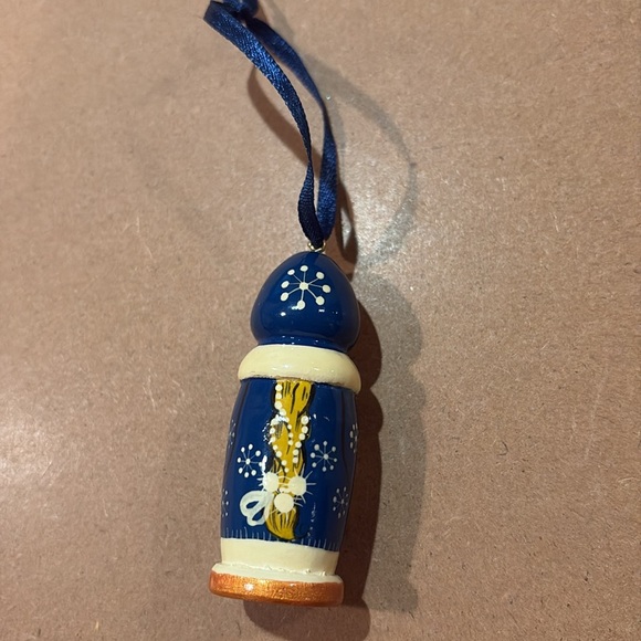 Doll in coat Xmas ornament - Picture 4 of 5